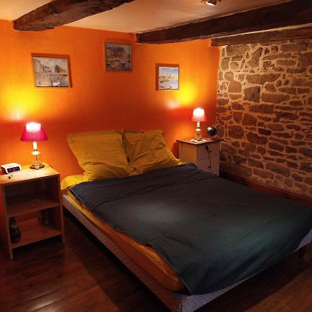 Maison En Granit Bleue Lanhelin Екстериор снимка