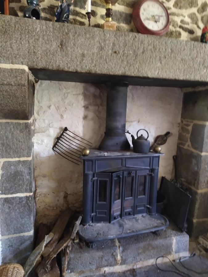 Maison En Granit Bleue Lanhelin Екстериор снимка
