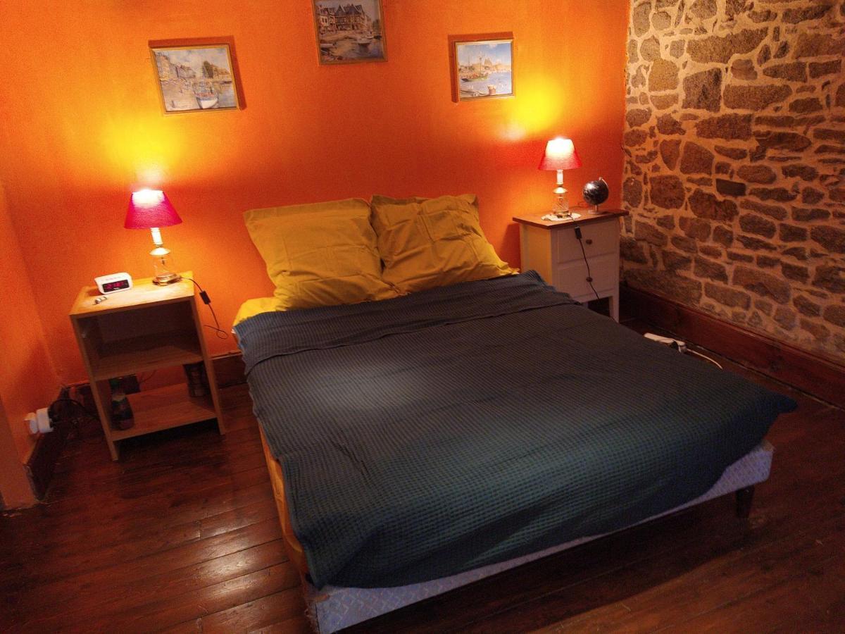 Maison En Granit Bleue Lanhelin Екстериор снимка